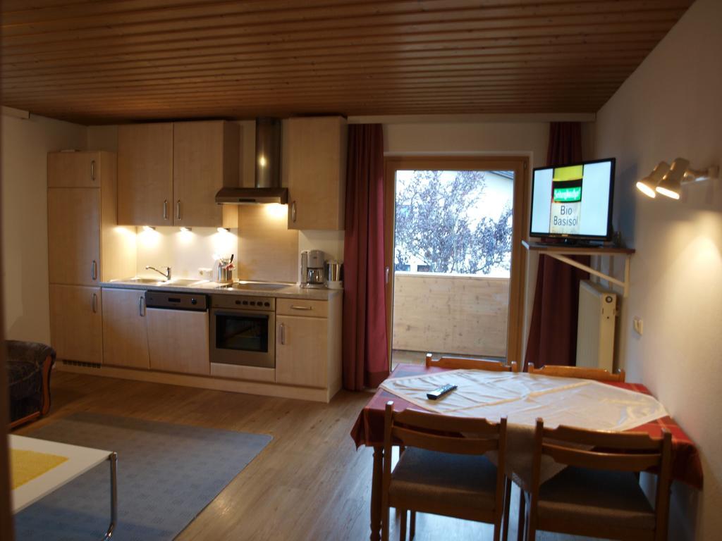 Ferienwohnungen Sommavilla Fulpmes Room photo